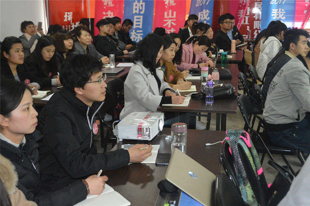 固诺商学院第十五届培训班正式开课DSC_0016-1.jpg